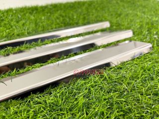 ชายบันได neta v  (LA)