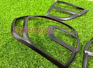 ครอบไฟท้าย FORD Everest 2015 ดำด้าน