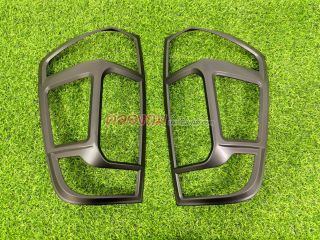 ครอบไฟท้าย nissan navara 2014