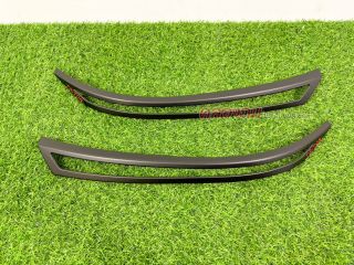 ครอบไฟหน้า Mitsubishi Triton ปี 2023-2024 ดำเงาโลโก้แดง