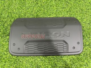 ครอบฝาถังน้ำมัน Mitsubishi Triton 2023 (ดำด้าน)