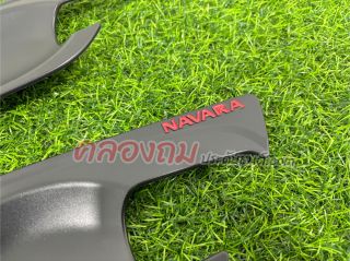 เบ้ารองมือเปิด Nissan Navara NP300 2014 (ดำด้านโลโก้แดง)