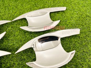 เบ้ารองมือเปิด Mitsubishi Pajero 2015