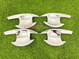 เบ้ารองมือเปิด Mitsubishi Pajero 2015