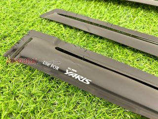 กันสาด Toyota Yaris 2017-2021 (5 ประตู) ดำสกรีน  (AOS)